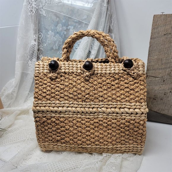 Fun Basket Weave Straw Purse Satchel Wood Bead Closure - Picture 6 of 8